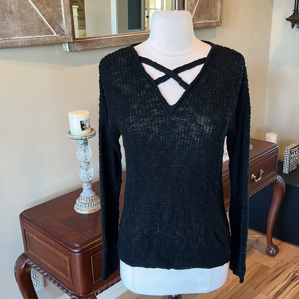 Comfy Oversized Black Sweater Criss Cross Chest Womens XS